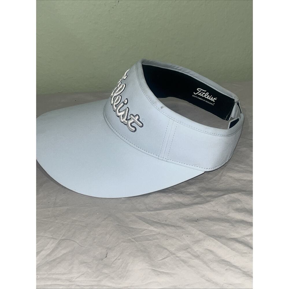 Titleist Ladies Sundrop Golf Visor One Size Hat . Light Cyan Blue. - Picture 2 of 7
